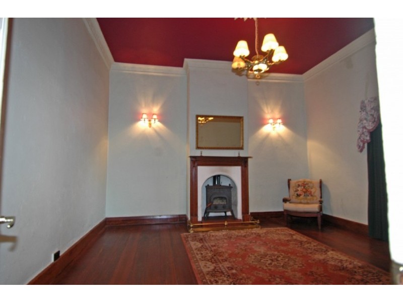 4 POOL STREET, York WA 6302