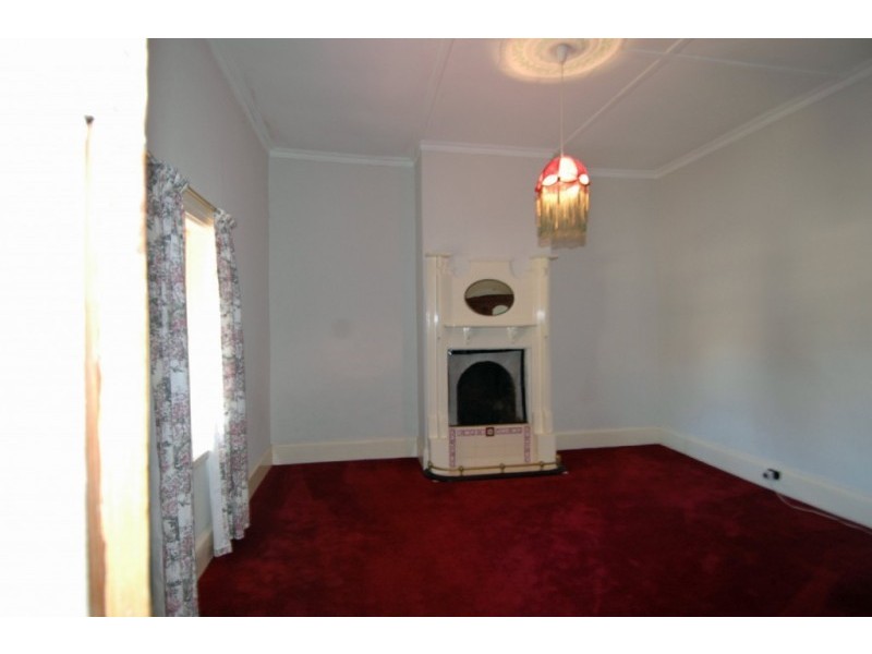 4 POOL STREET, York WA 6302