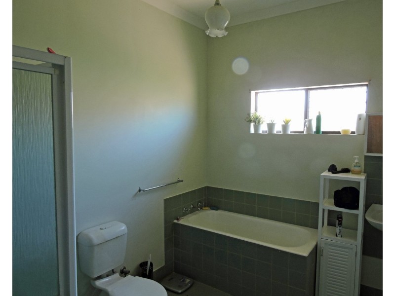 264 Buckingham Road, York WA 6302