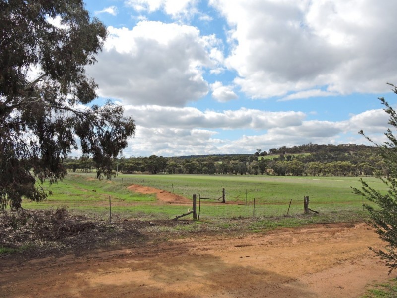 Lot 7879,  ULBRIGH ROAD, Wandering WA 6308