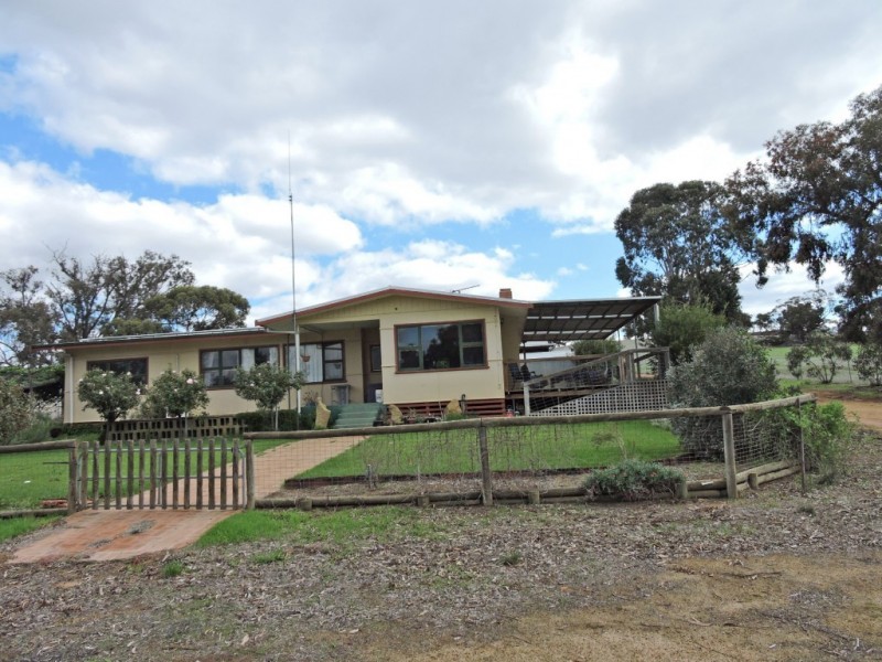Lot 7879,  ULBRIGH ROAD, Wandering WA 6308