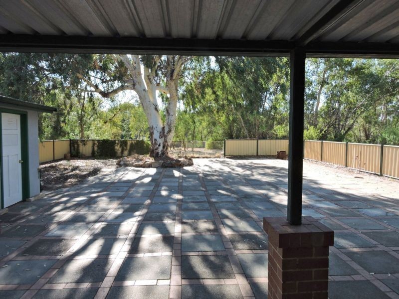 176 AVON TERRACE, York WA 6302