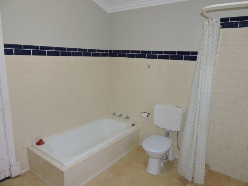 176 AVON TERRACE, York WA 6302