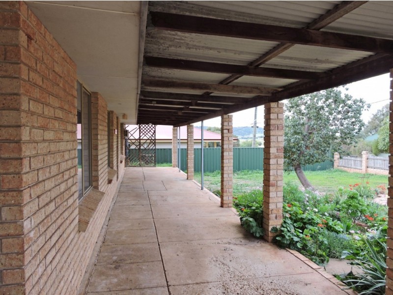 5 Thomson Street, York WA 6302