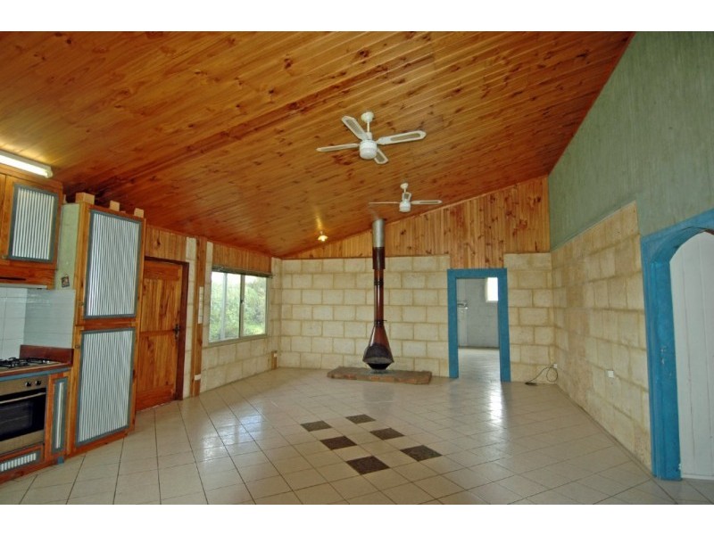 100 Burgers Sidding Road, York WA 6302