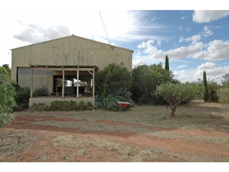 100 Burgers Sidding Road, York WA 6302