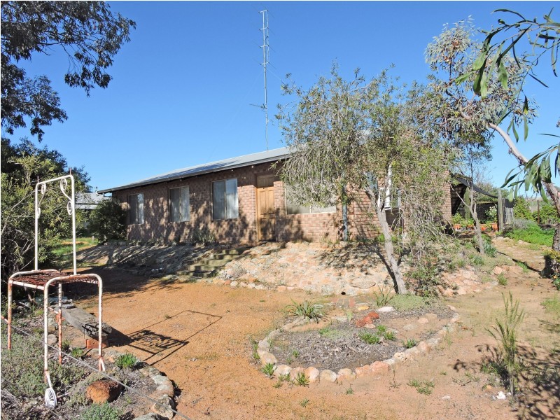 8 Great Southern Hwy, Beverley WA 6304