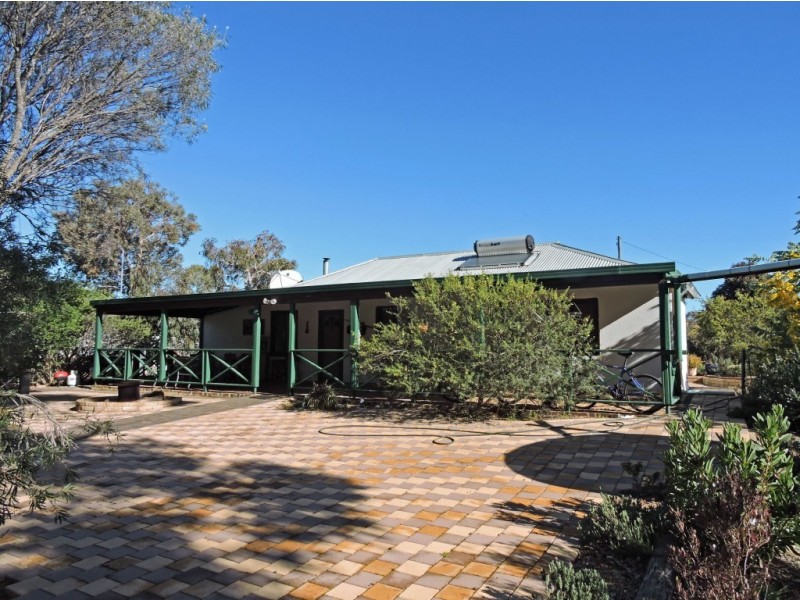 25 HOPTHAM STREET, Popanyinning WA 6309