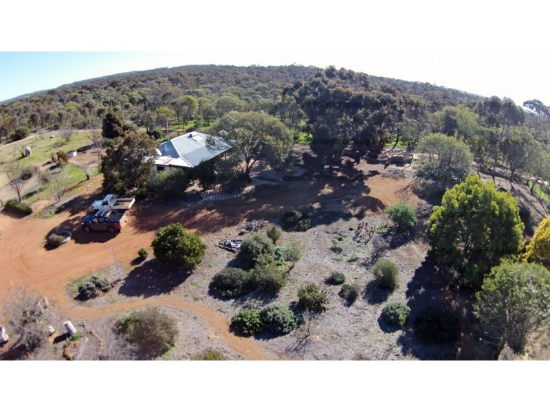 25 HOPTHAM STREET, Popanyinning WA 6309