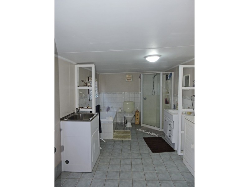 25 HOPTHAM STREET, Popanyinning WA 6309