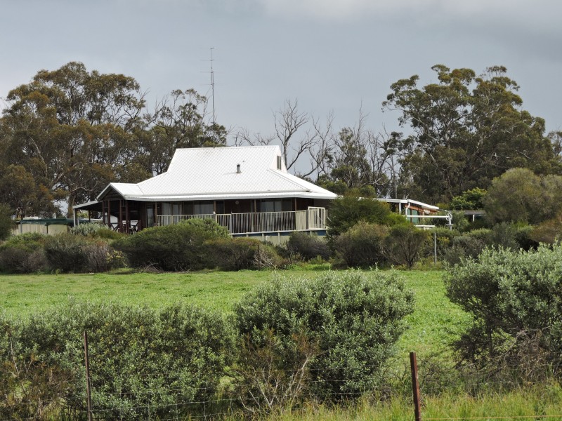 700 SEES ROAD, York WA 6302