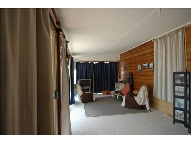 700 SEES ROAD, York WA 6302