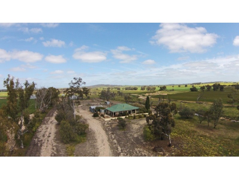 2706 BROOKTON-KWEDE ROAD, Brookton WA 6306