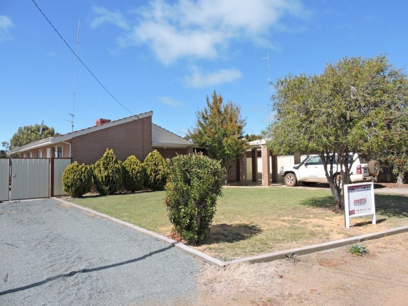 4 MARSH STREET, Brookton WA 6306