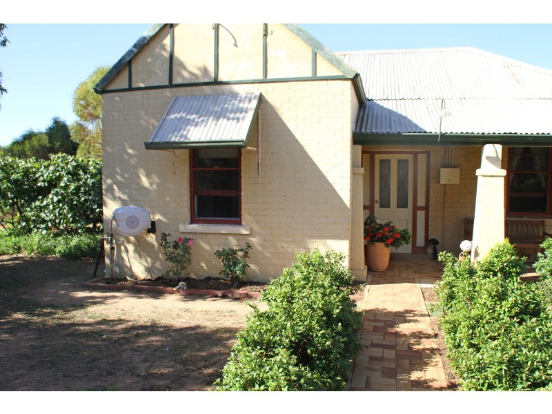 46 GAYNOR STREET, Brookton WA 6306