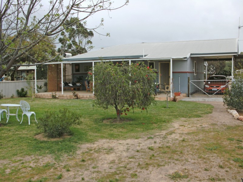 17 WESTRALL STREET, Bruce Rock WA 6418