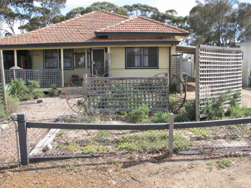 7 RIDLEY STREET, Tammin WA 6409