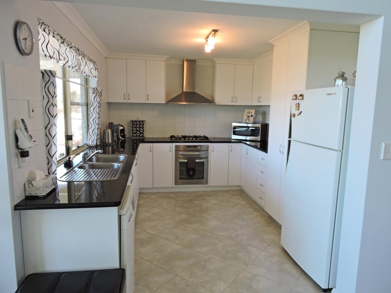 57 CANNON HILL, Beverley WA 6304