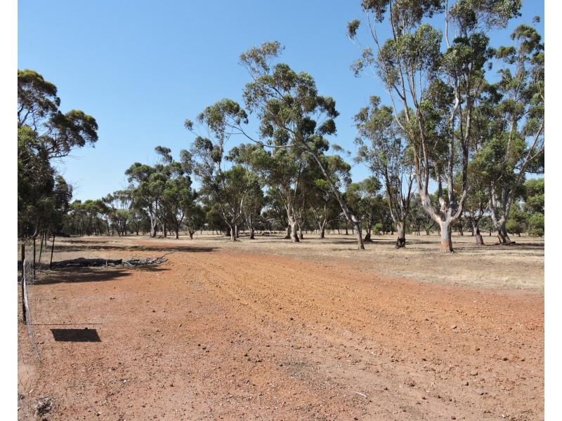 Lot 2,  Robinsin, Brookton WA 6306