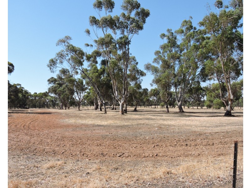 Lot 2,  Robinsin, Brookton WA 6306