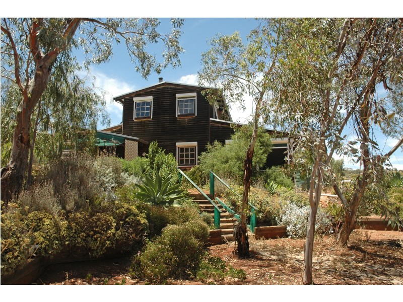 63 Herbert, York WA 6302