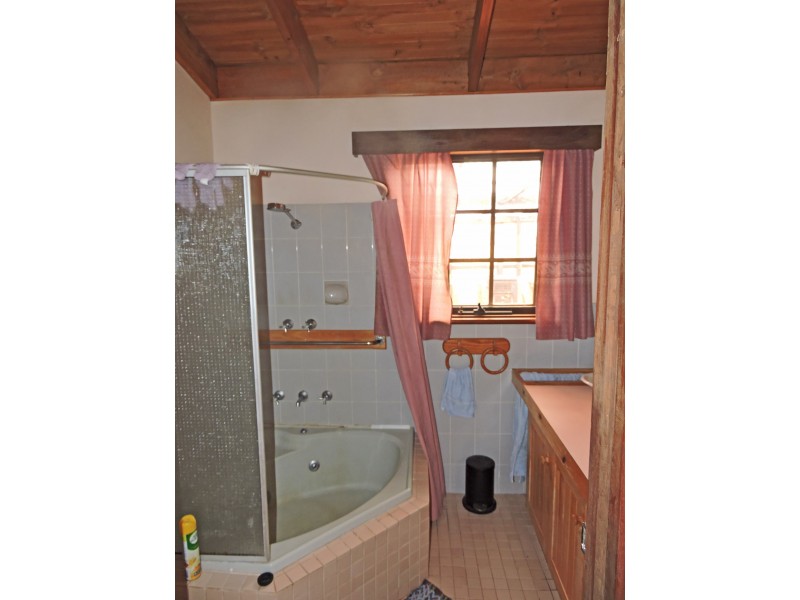 63 Herbert, York WA 6302