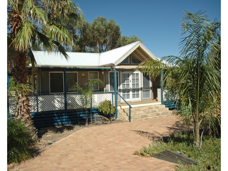 2 FORREST STREET, Beverley WA 6304