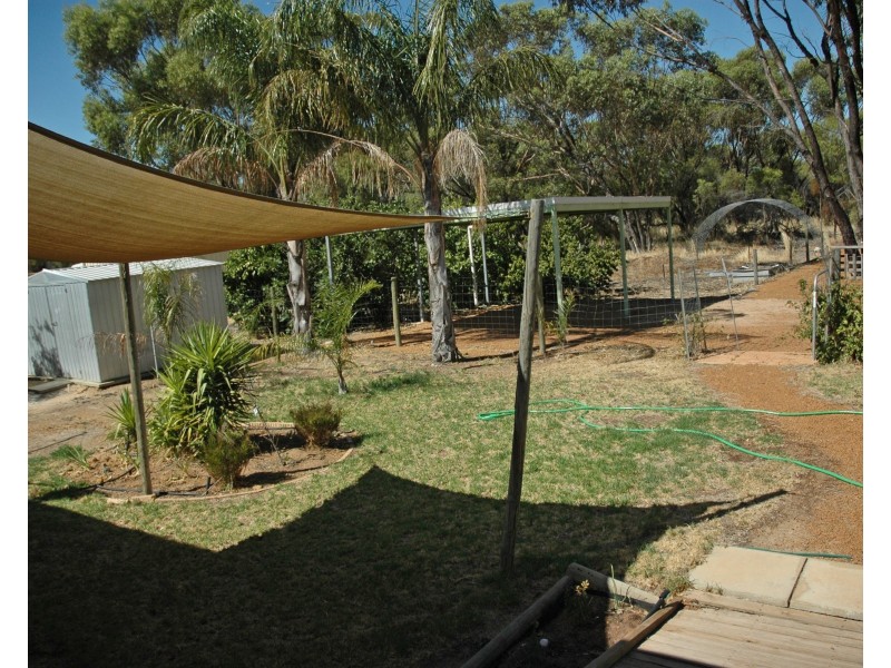 2 FORREST STREET, Beverley WA 6304