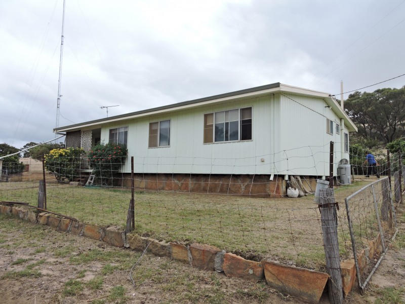 250 HOBBS ROAD, Westdale WA 6304