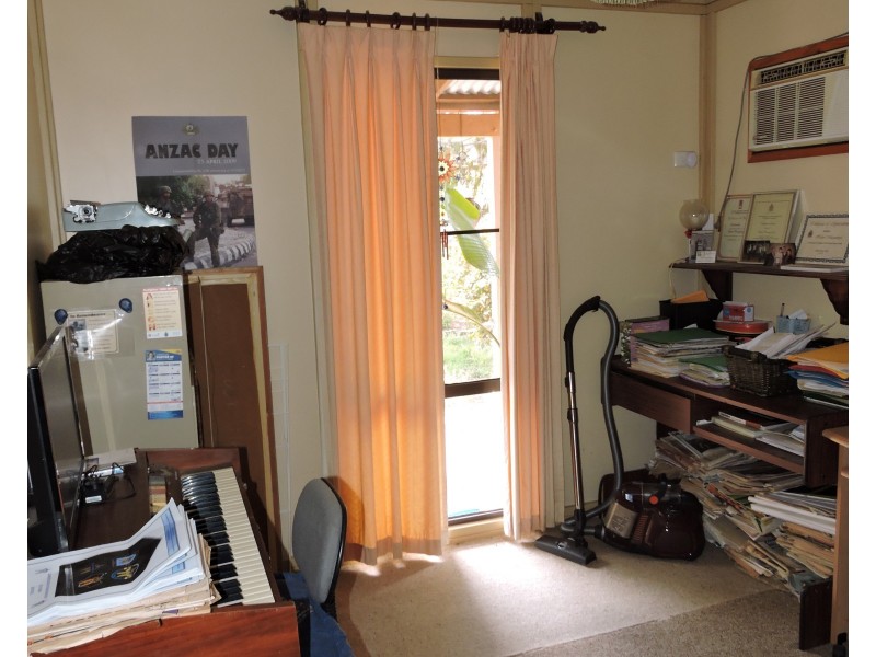 6 LITTLE STREET, York WA 6302