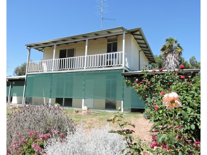 6 HOPE STREET, York WA 6302