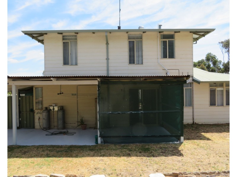 6 HOPE STREET, York WA 6302
