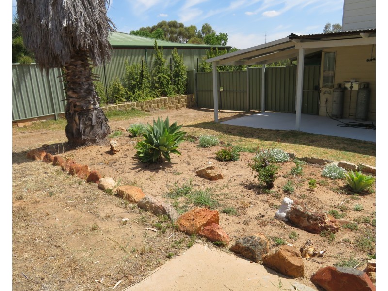 6 HOPE STREET, York WA 6302