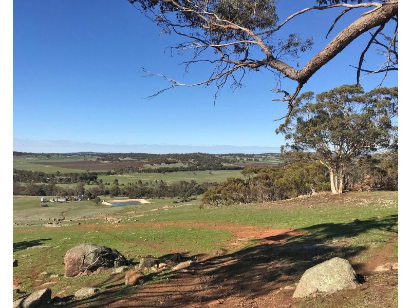 101 WEST DALE ROAD, Beverley WA 6304