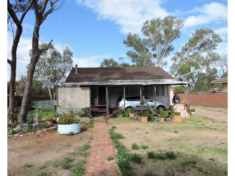 38 caroling road, Quairading WA 6383