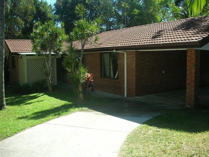 11 Paul Street, Noosa Heads QLD 4567