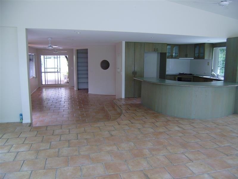 12 Hay Street, Tewantin QLD 4565