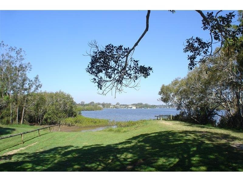 12 Hay Street, Tewantin QLD 4565