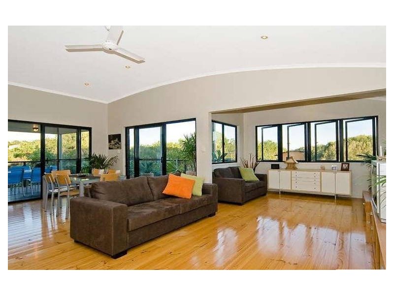 4 Shamrock Court, Sunrise Beach QLD 4567