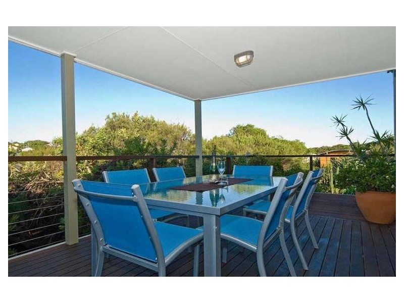 4 Shamrock Court, Sunrise Beach QLD 4567