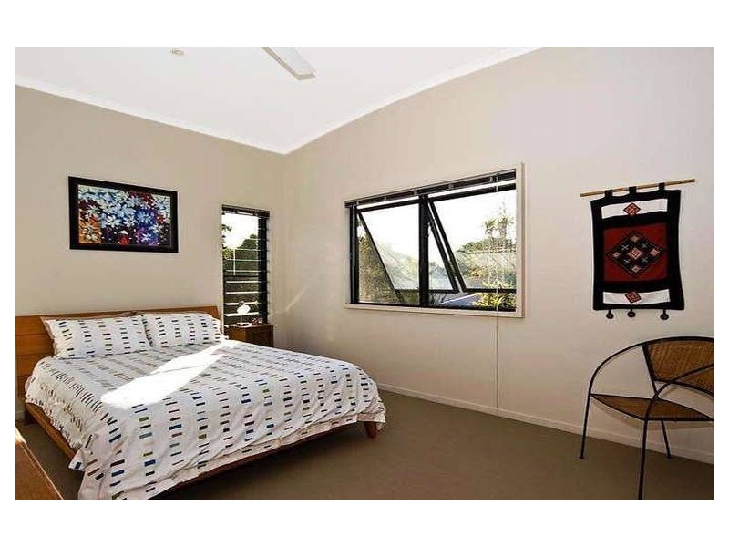 4 Shamrock Court, Sunrise Beach QLD 4567