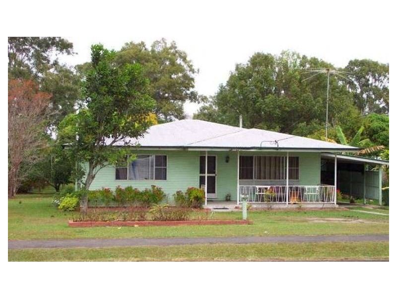 25 Poinciana Ave, Tewantin QLD 4565