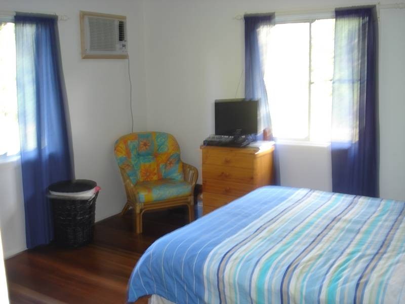 25 Poinciana Ave, Tewantin QLD 4565