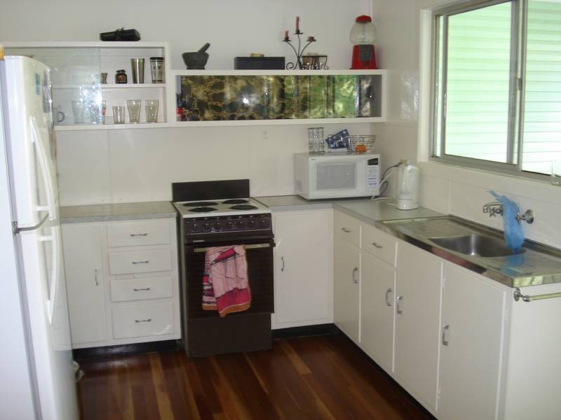 25 Poinciana Ave, Tewantin QLD 4565