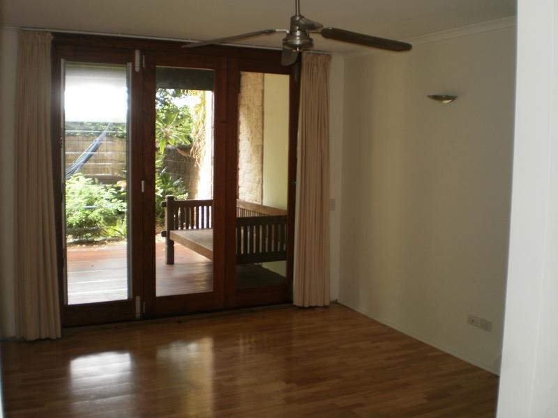 2/273 Weyba Rd, Noosaville QLD 4566