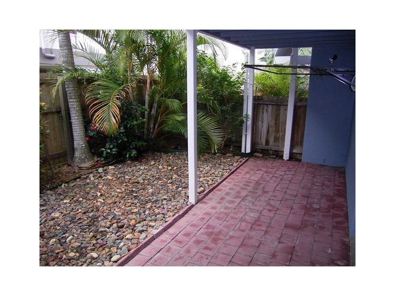 8/16 James Street, Noosaville QLD 4566