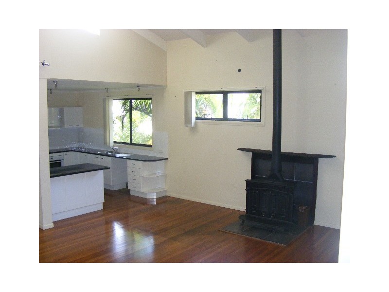 4 Laburnum Crescent, Noosaville QLD 4566