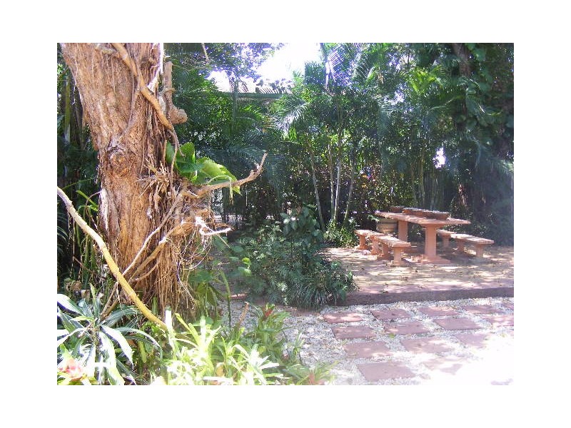 4 Laburnum Crescent, Noosaville QLD 4566