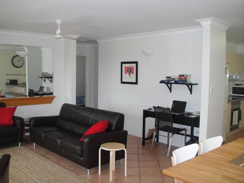 3/4 Bayview Road, Little Cove QLD 4567