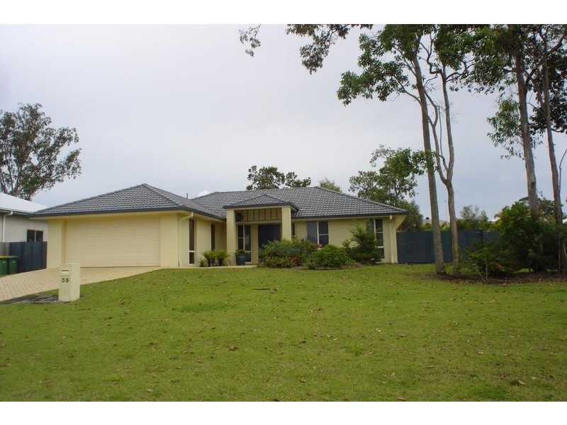38 Cooroibah Cres, Tewantin QLD 4565